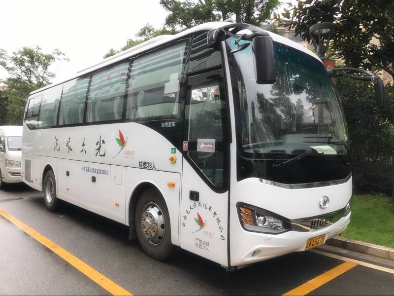 38-Seat Tourist Bus of Yunnan Exploration