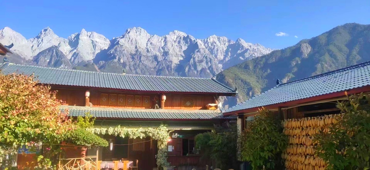 Naxi Family Guesthouse in Tiger Leaping Gorge
