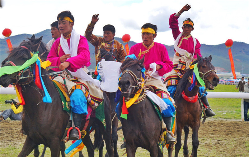 The Horse Racing Festival of Tibetan Minority in Shangrila, Diqing