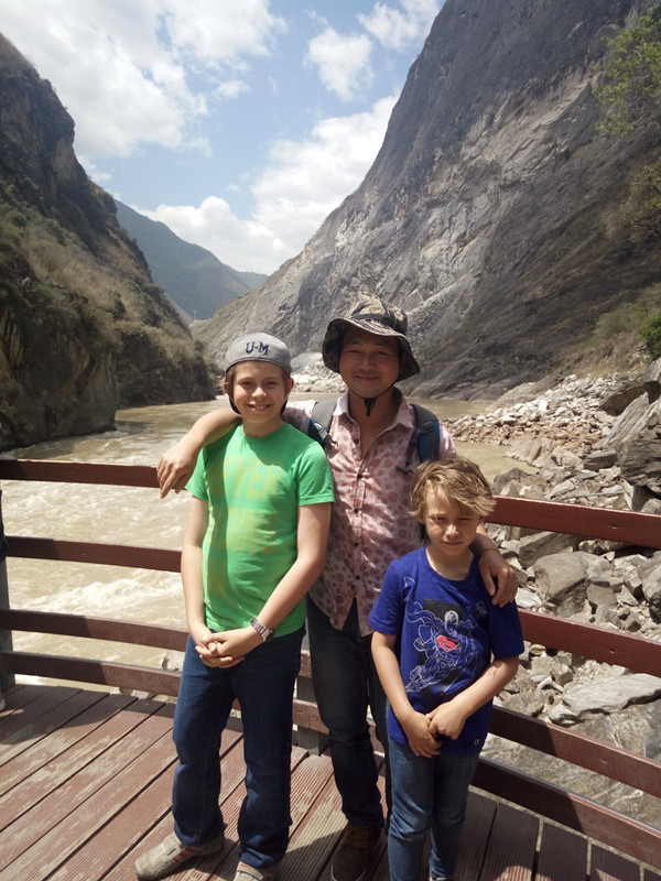 Sandy Li,English-speaking tour guide in Lijiangi
