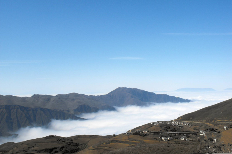 The Cloud Sea of Manan Mountain in Yongshan County, Zhaotong