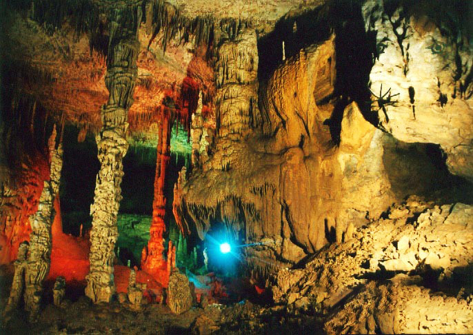 Tiantaishan Cave in Weixin County, Zhaotong