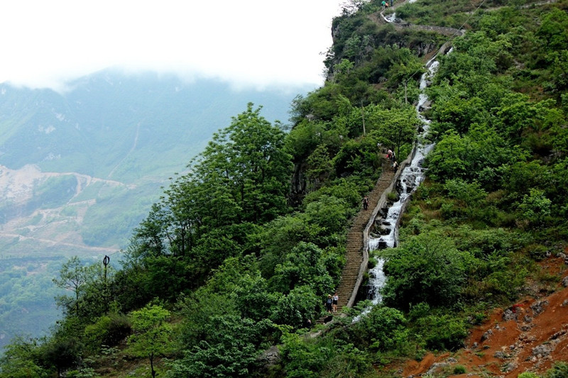 Wuchi Ancient Road between Yunnan and Sichuan