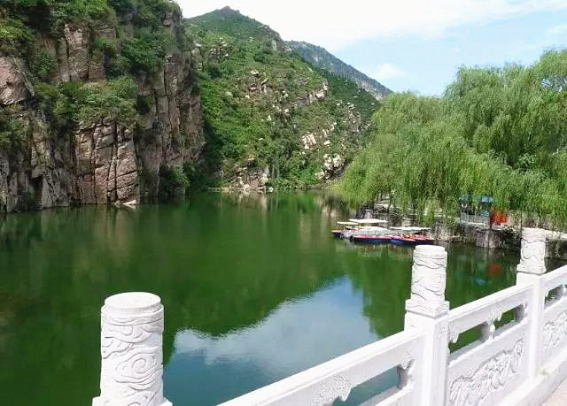 Yulong Pond and Black Dragon Pool in Fengqing County, Lincang