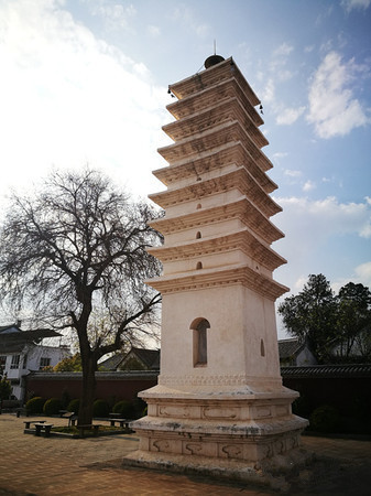 Dengjue Temple and Twins Pagodas in Weishan County, Dali-06