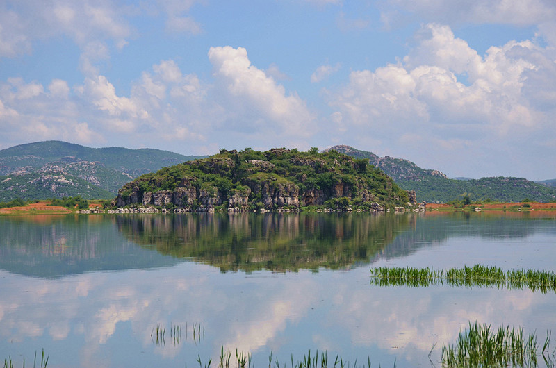 Haifeng Wetland in Zhanyi County, Qujing