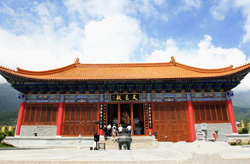 Heavenly King Hall of Chongsheng Monastery in Dali City