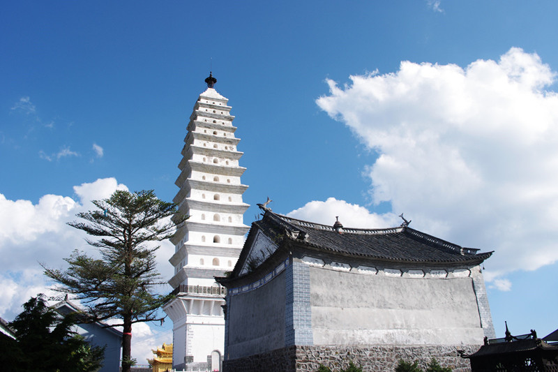 Lengyan Pagoda of Jizu Mountain in Binchuan County, Dali-02