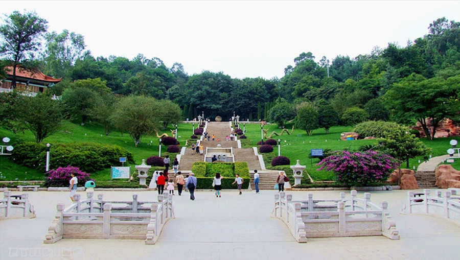 Liaokuo Mountain Forest Park in Qujing City
