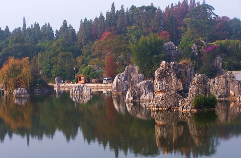 Moon Lake in Stone Forest, Kunming-02