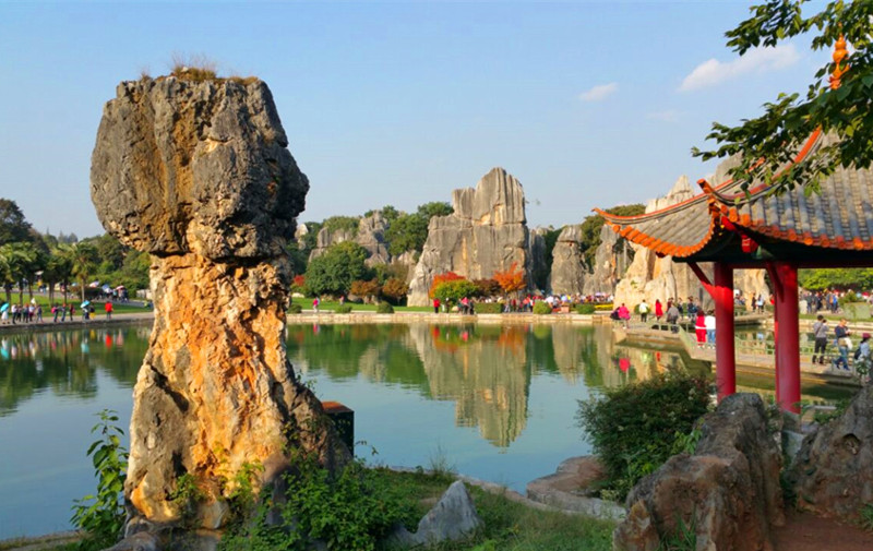 Moon Lake in Stone Forest, Kunming-03