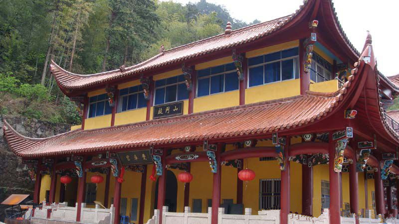 Mouni Temple in Binchuan County, Dali