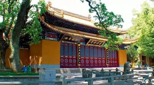 Puji Temple in Luliang County, Qujing