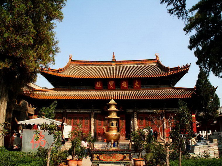Qianfo Pagoda of Dajue Temple in Luliang County, Qujing