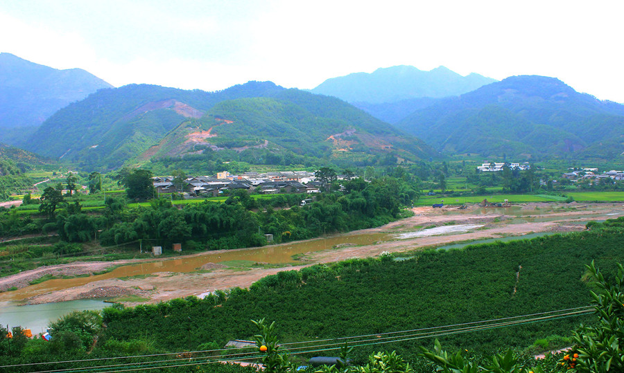 Qujiang River in Yuxi and Honghe