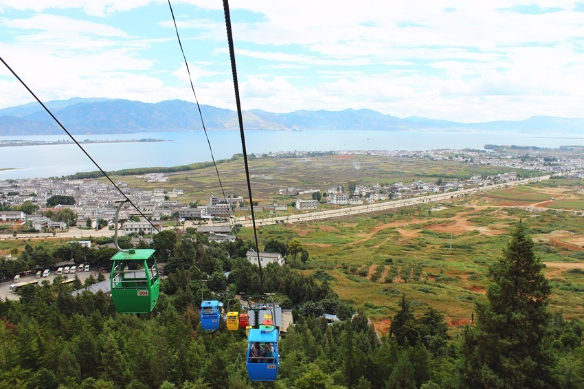 Tianlongdong Cableway of Cangshan Mountain in Dali City