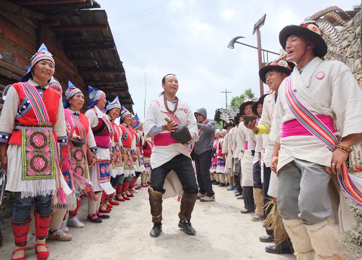 Achi Mugua Dance of Lisu Ethnic Minority in Weixi County, Diqing
