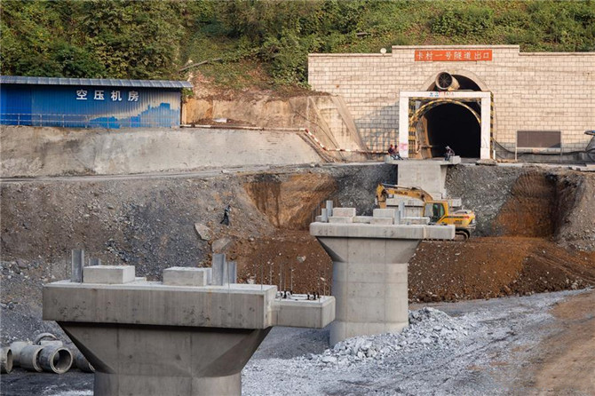 China-Laos railway tunnels' construction