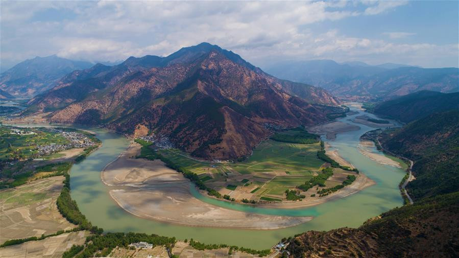 The bend of Jinsha River at Shigu village, Yulong Naxi autonomous county in Lijiang