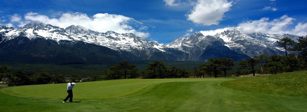 homepage-yunnan-lijiang-jade-dragon-snow-mountain-golf-tour-1920