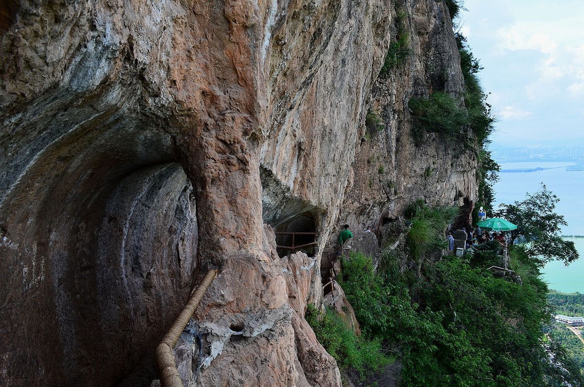 Western Hills and Dragon Gate in Kunming