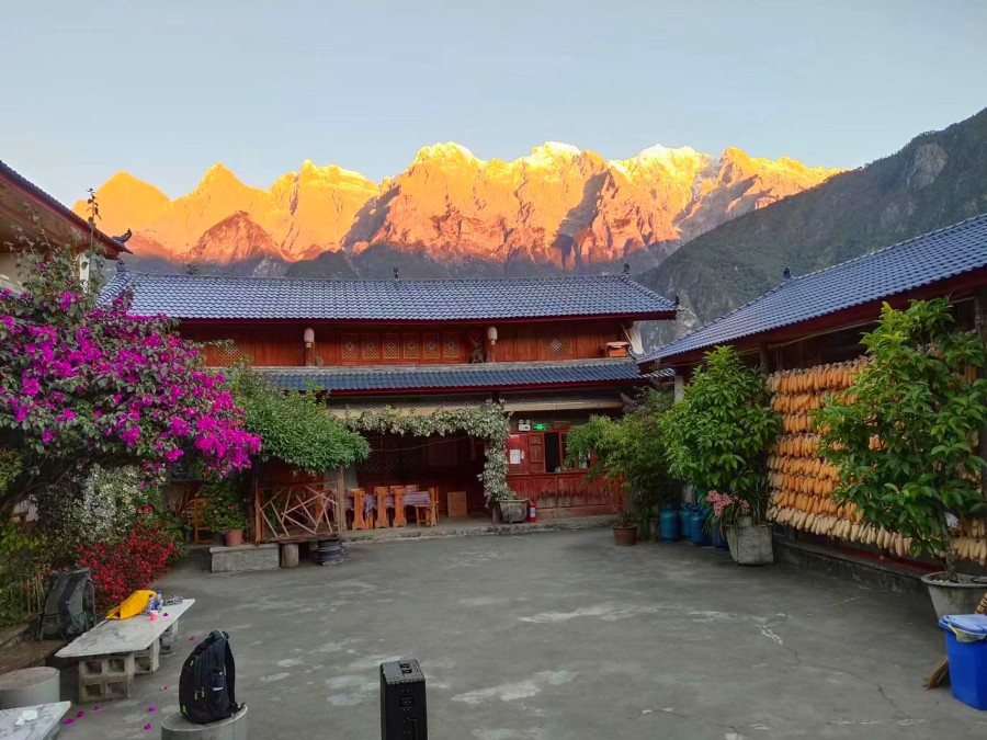 Naxi Family Guesthouse in Tiger Leaping Gorge