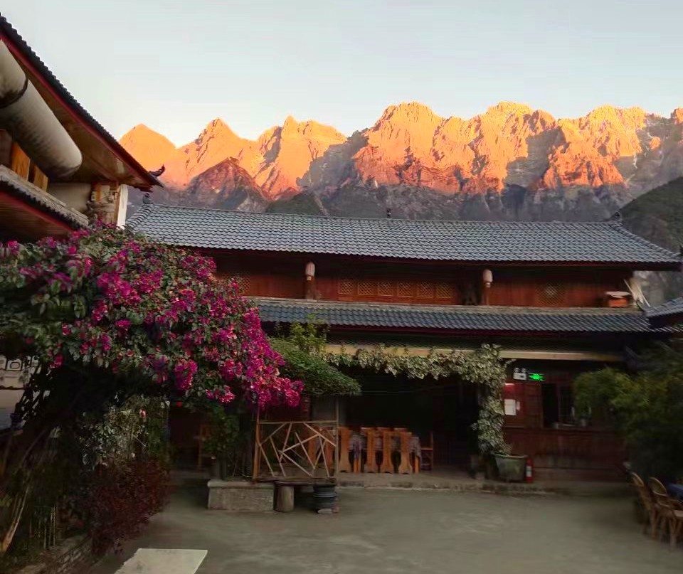 Naxi Family Guesthouse in Tiger Leaping Gorge