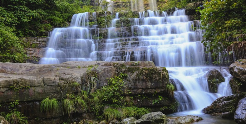 Waterfalls of Huanglianhe River, Zhaotong Huanglianhe River Scenic Area ...