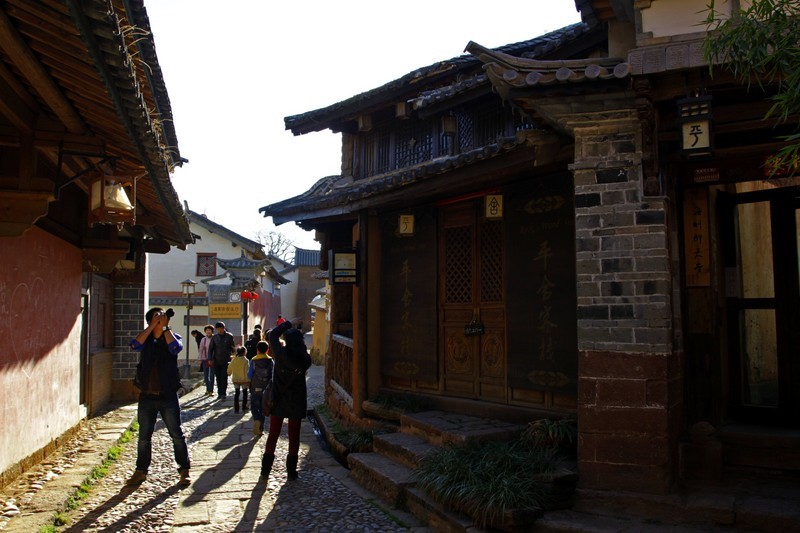 2 Days Shaxi Old Town and Shibaoshan Mountain Tour from Dali to Lijiang ...